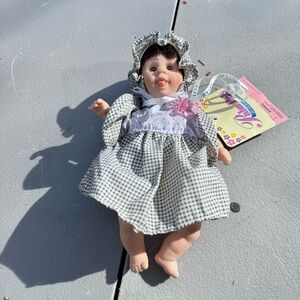 Palm Pals Vintage Black and White Doll with Accessories